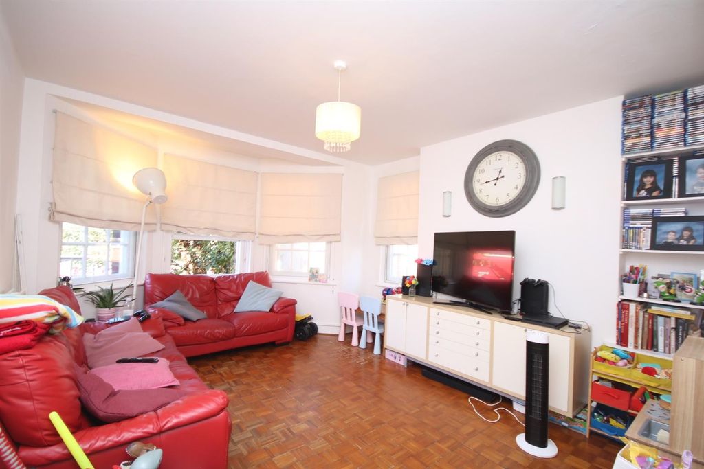 Property photo 3 of 5