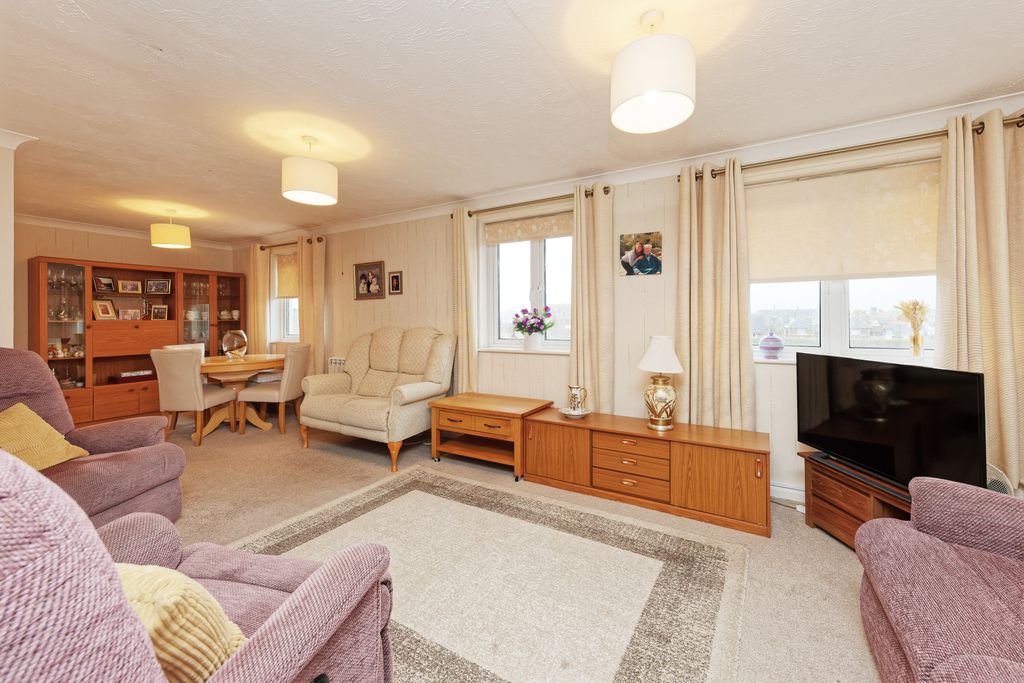 Property photo 2 of 14 Img_8420_Rw