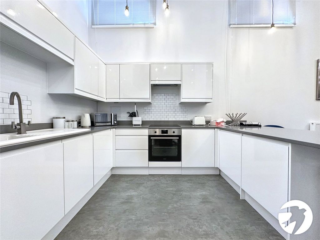 Property photo 3 of 13 Kitchen