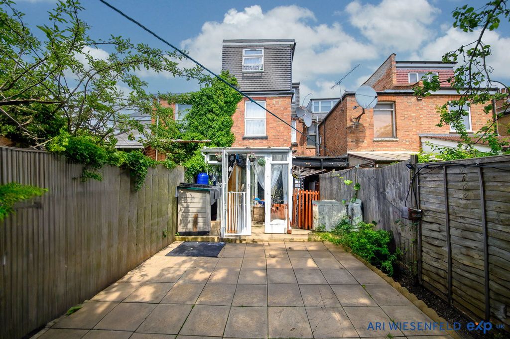 Property photo 2 of 18