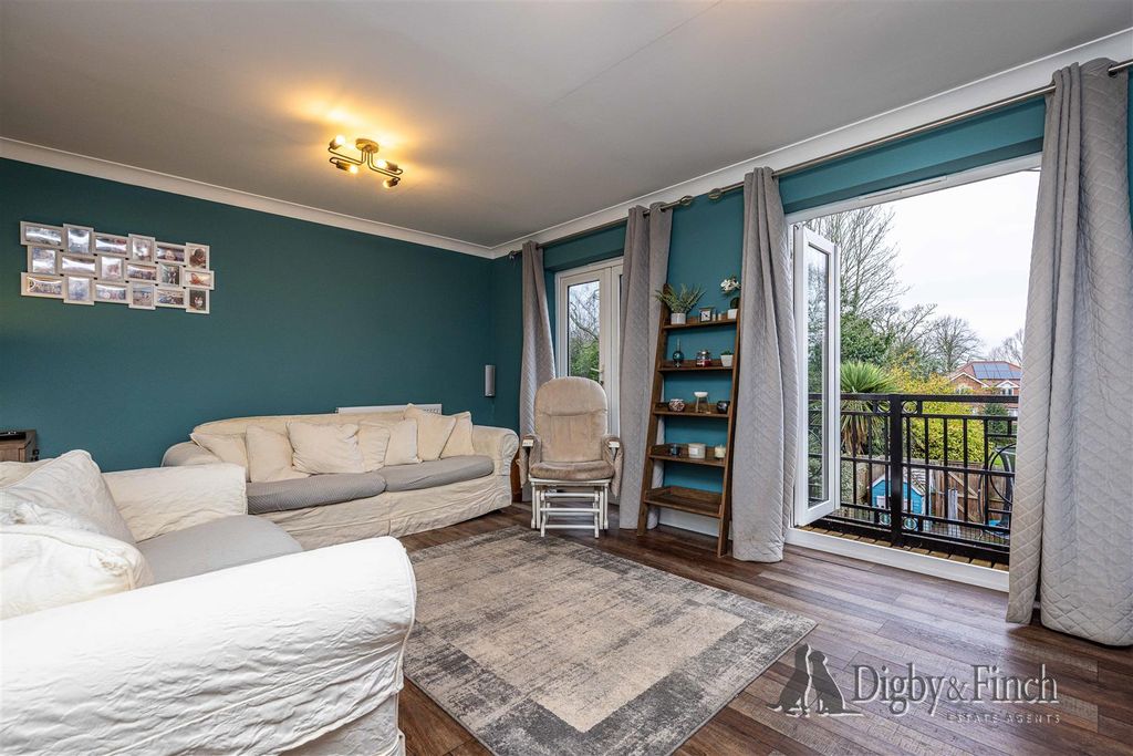 Property photo 2 of 16