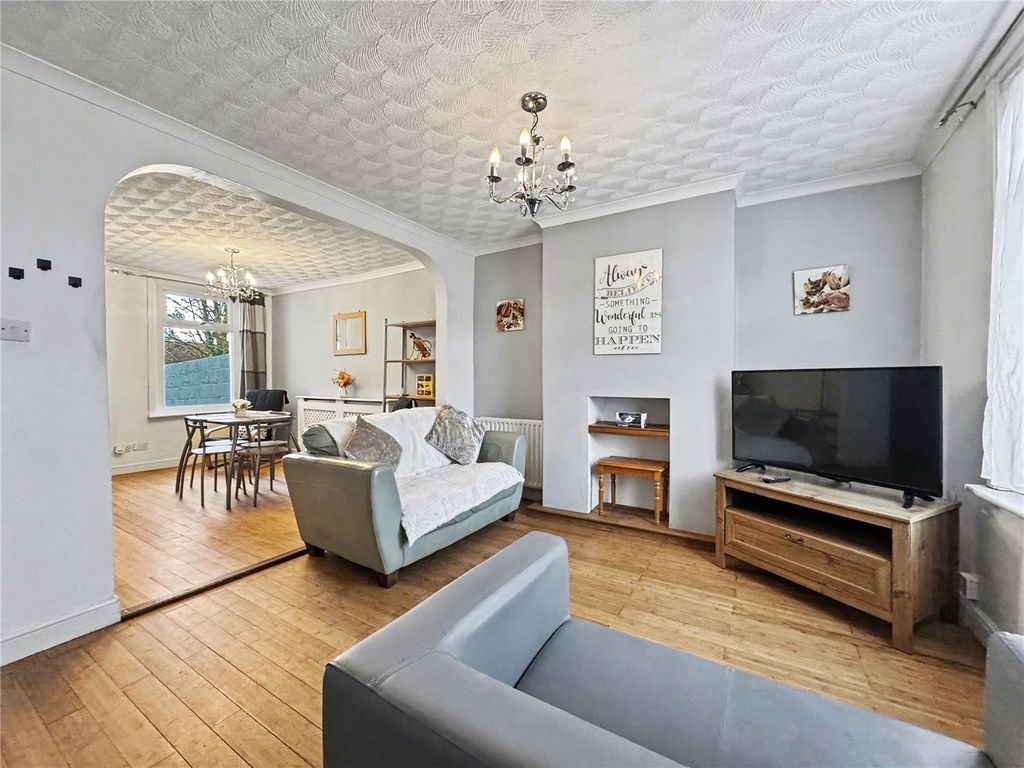 Property photo 3 of 19 Picture No. 13