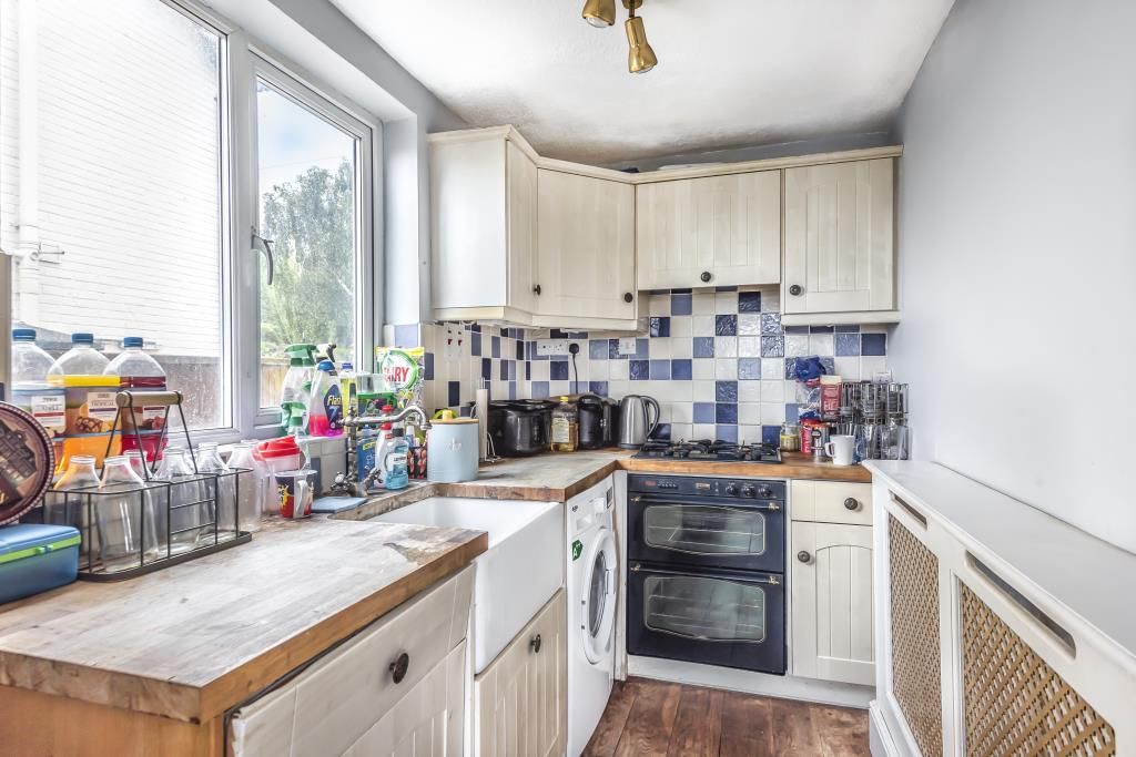 Property photo 3 of 8 Kitchen