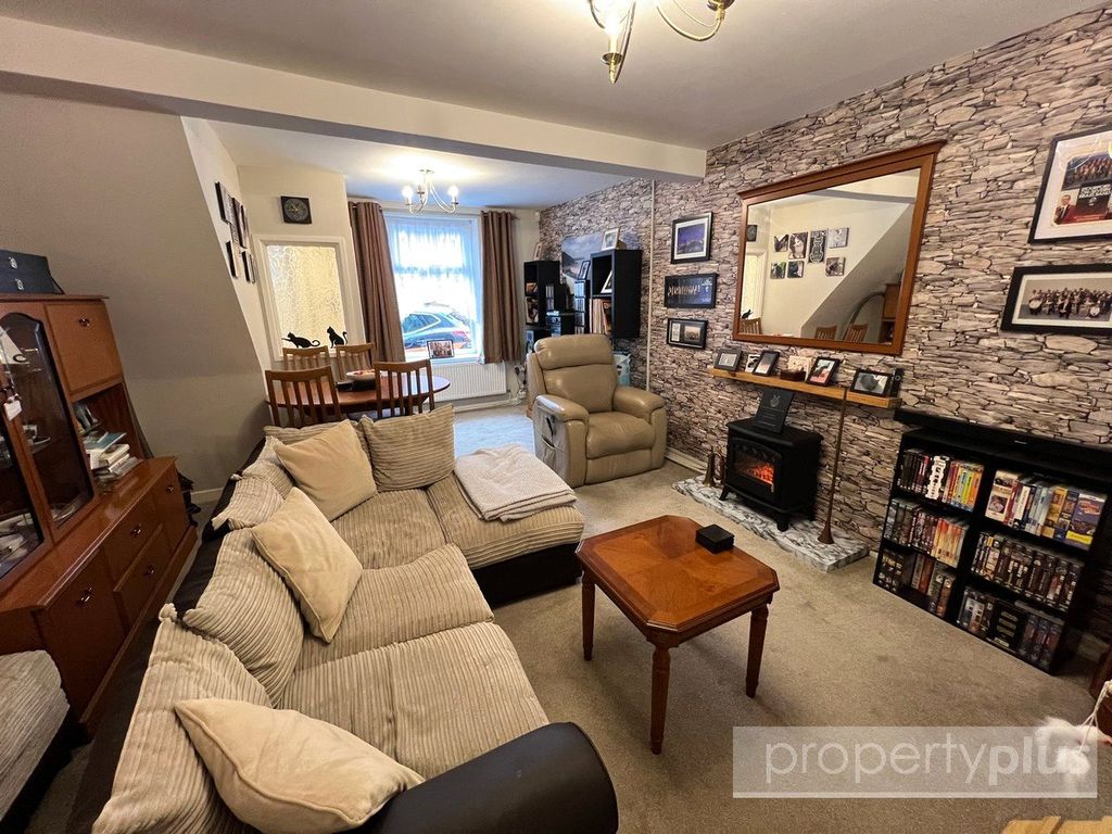 Property photo 2 of 10 Picture No. 05