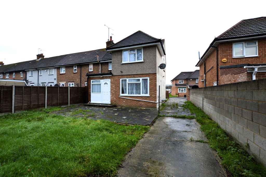 Property photo 2 of 23