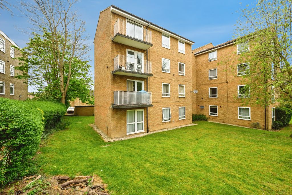 Property photo 1 of 20