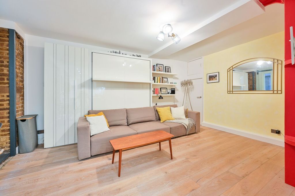 Property photo 1 of 7