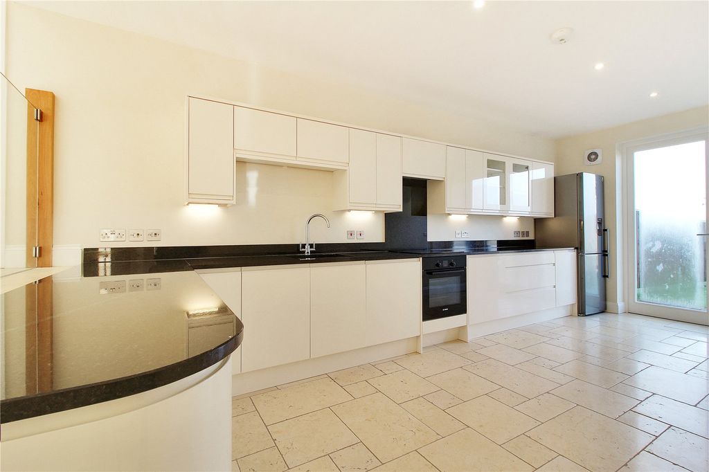 Property photo 2 of 16 Kitchen