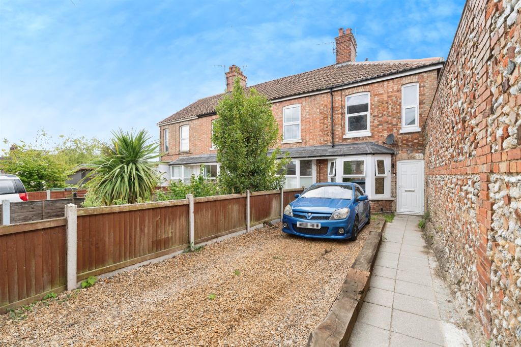 Property photo 1 of 17