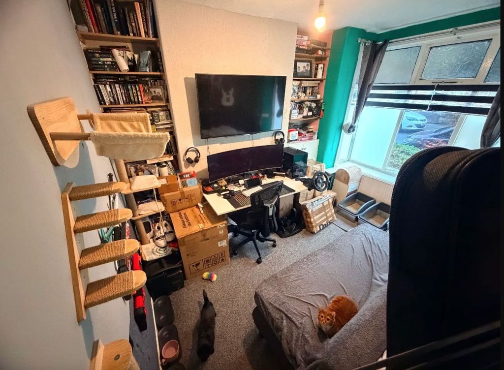 Property photo 3 of 9