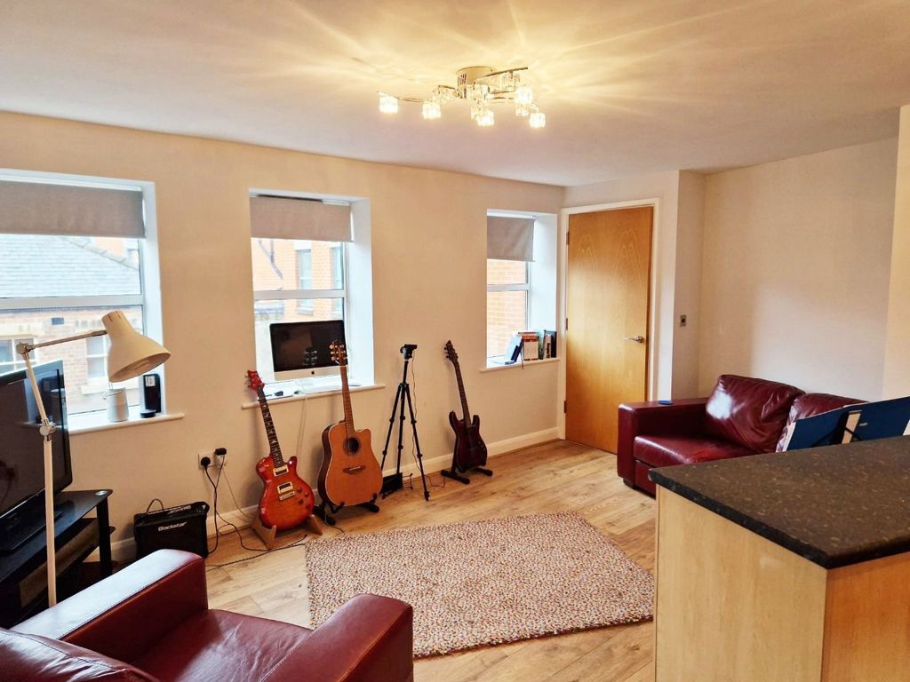 Property photo 3 of 13
