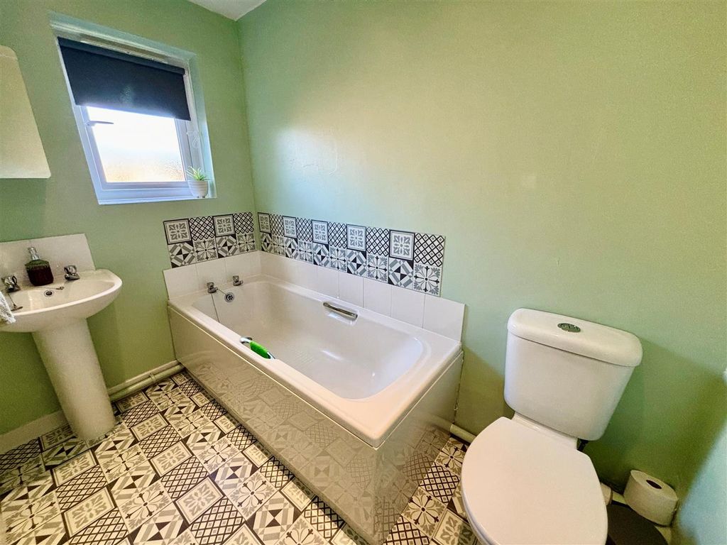Property photo 3 of 14