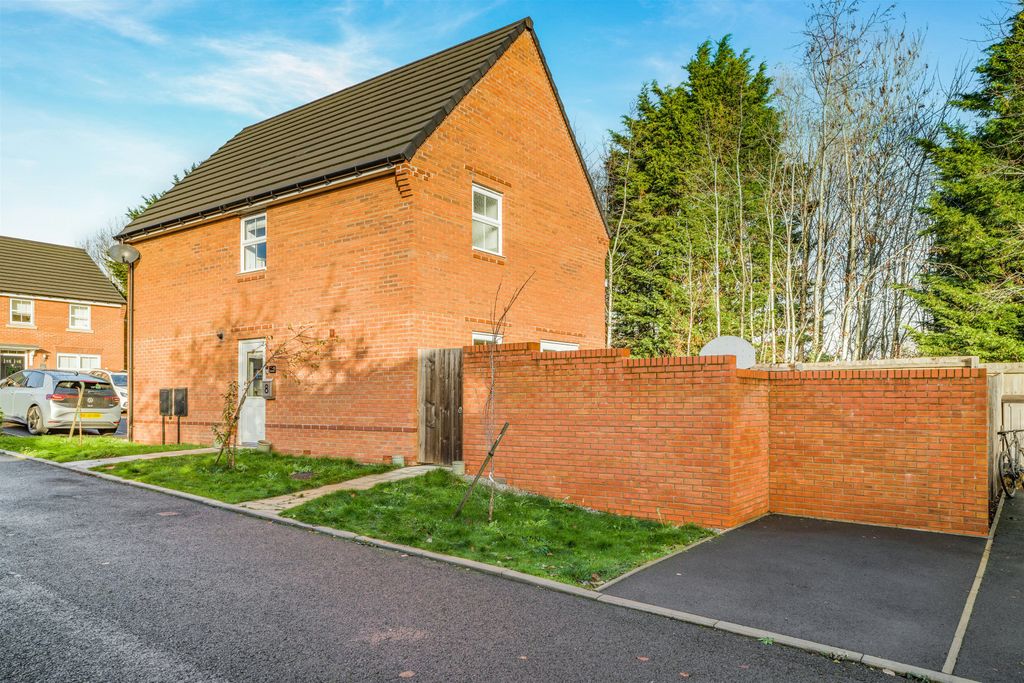 Property photo 2 of 22