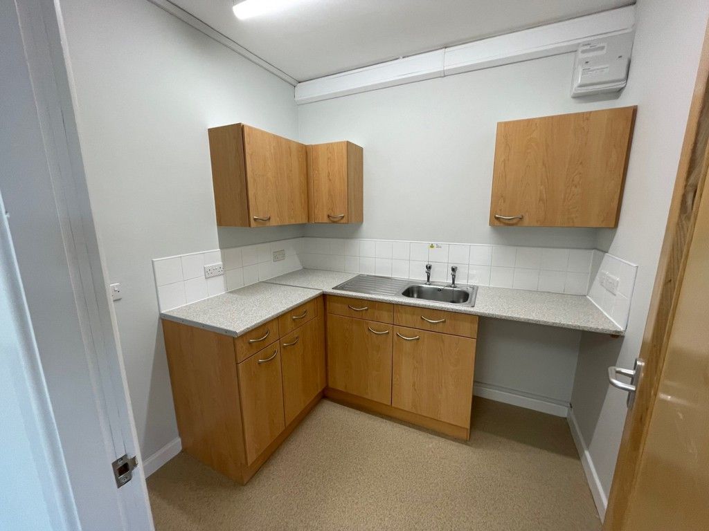 Property photo 3 of 5 Kitchen