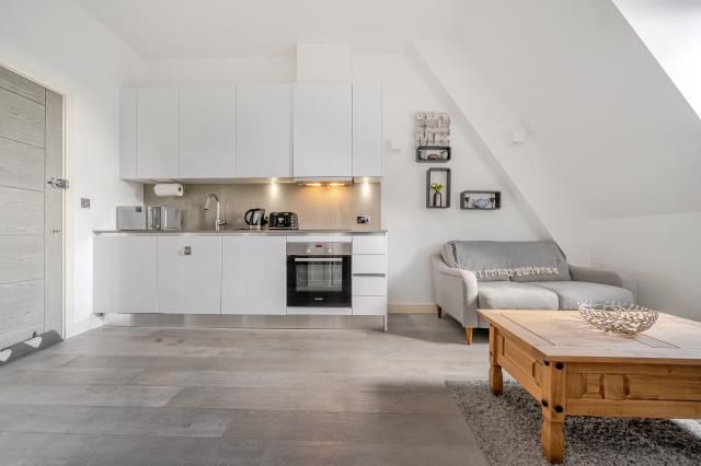 Property photo 1 of 17 Kitchen