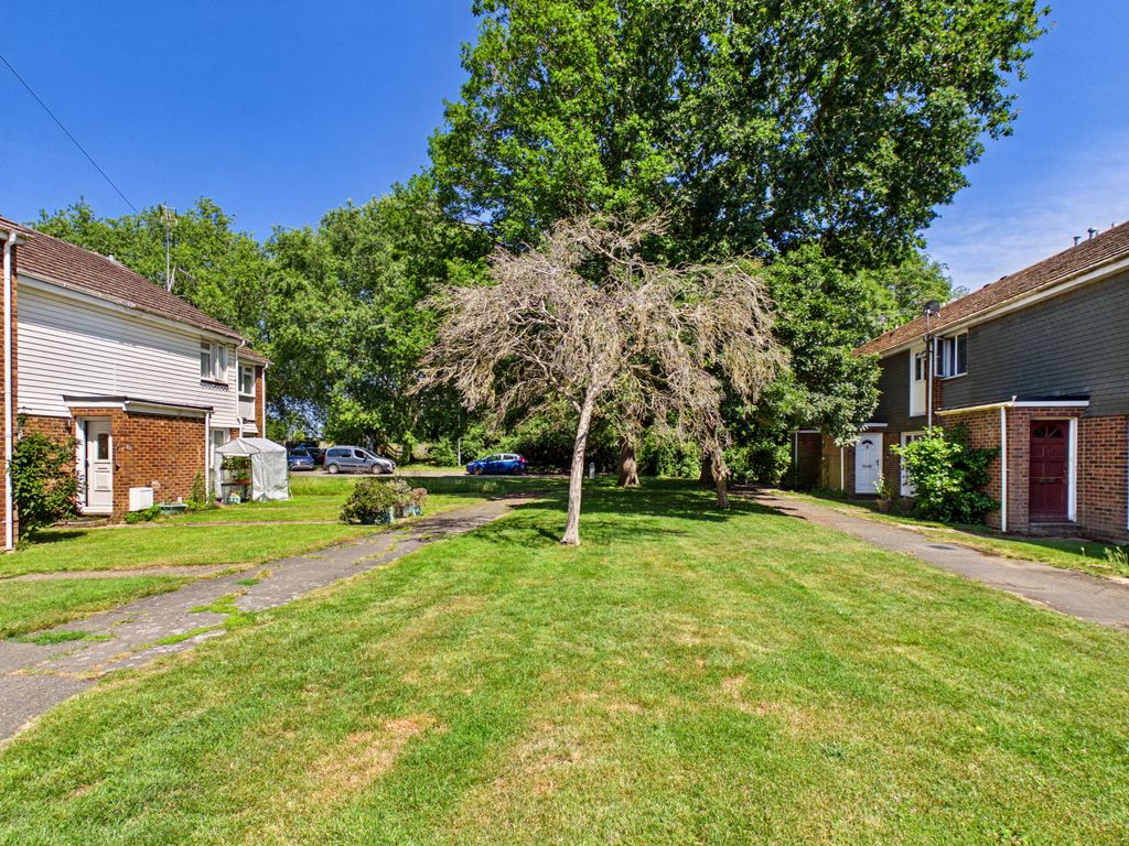 Property photo 1 of 14 Cam01984G0-Pr0625-Still015