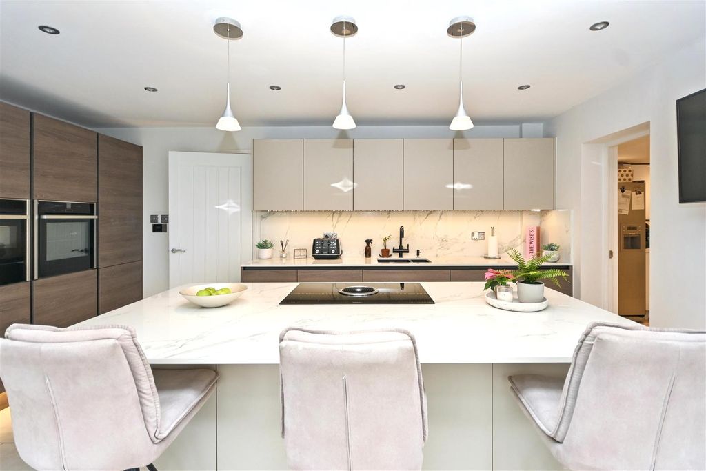 Additional image 21 of 6 bed detached house for saleWallsend Road, Pevensey BN24