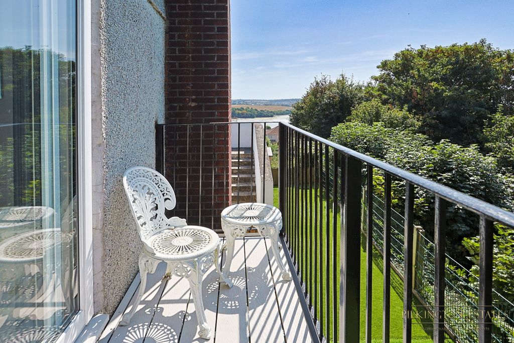 Property photo 2 of 35 4294422