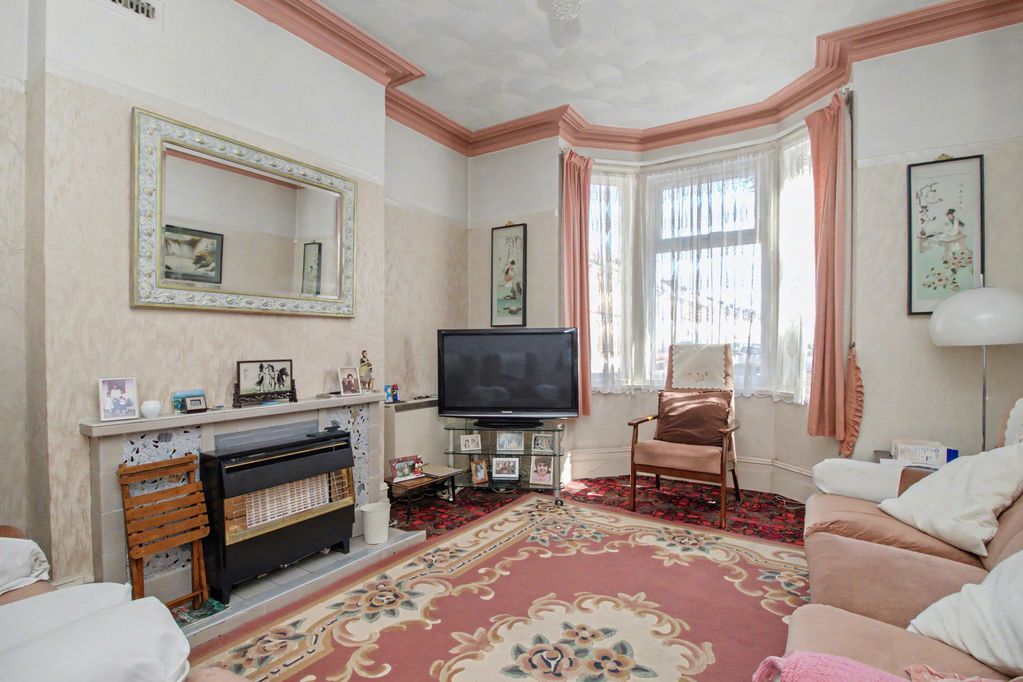 Property photo 2 of 10 Living Room