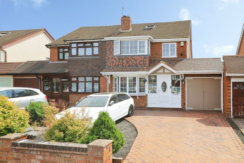 Property photo 1 of 36