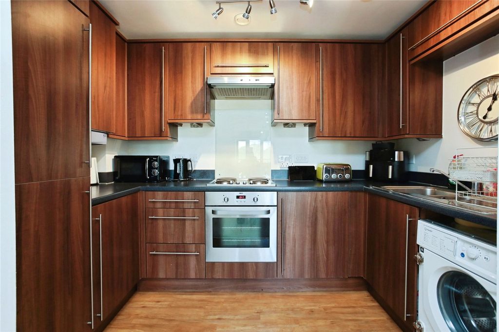 Property photo 3 of 14 Picture No. 05