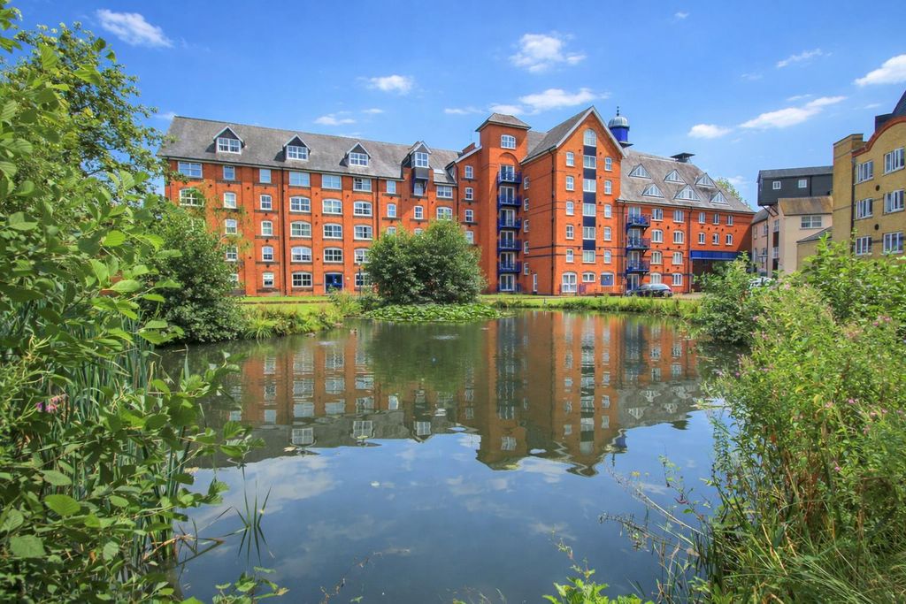 Property photo 1 of 11 Outside.Png