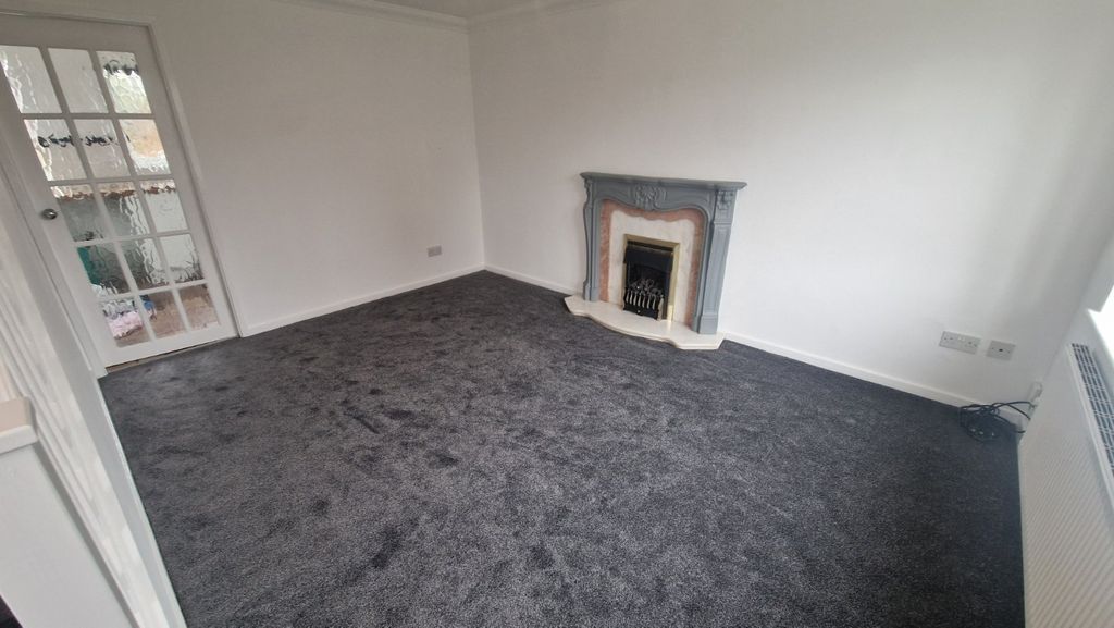 Property photo 2 of 9 Picture No. 17