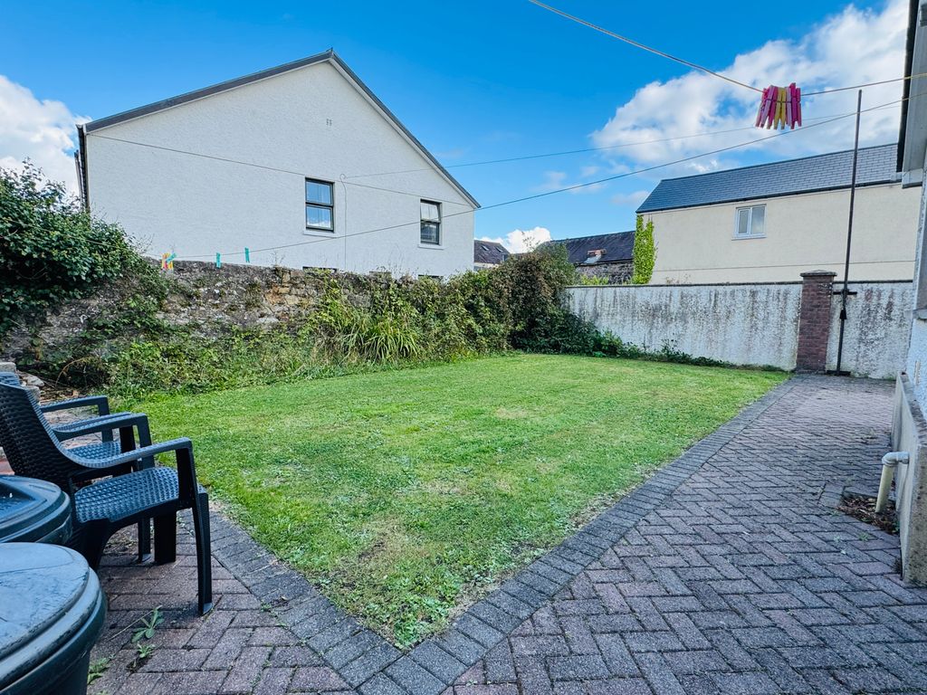 Property photo 3 of 19
