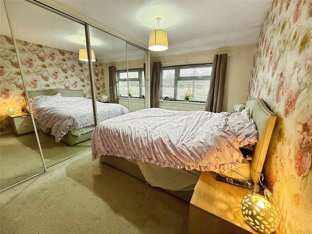 Property photo 2 of 19 Bedroom 1