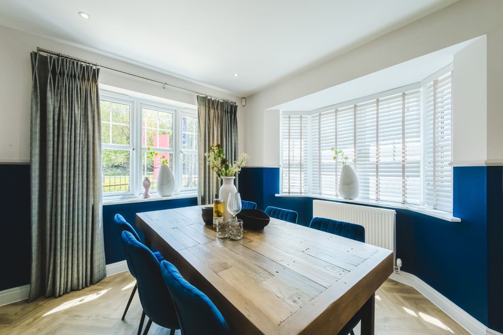 Property photo 3 of 11 5558163