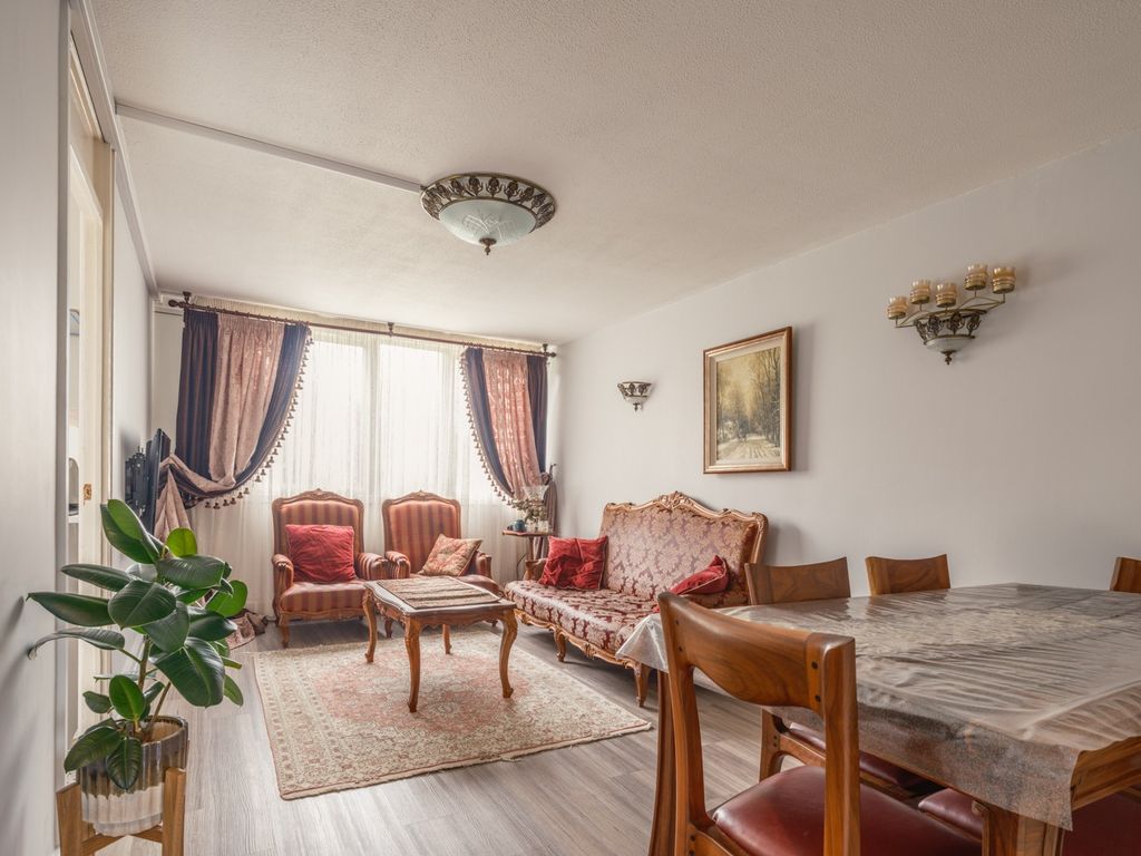 Property photo 1 of 14 5274380