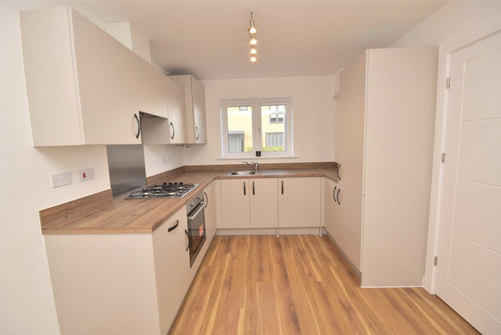 Property photo 1 of 14 Kitchen