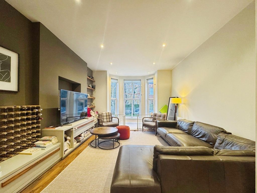 Property photo 2 of 14 Picture No. 16