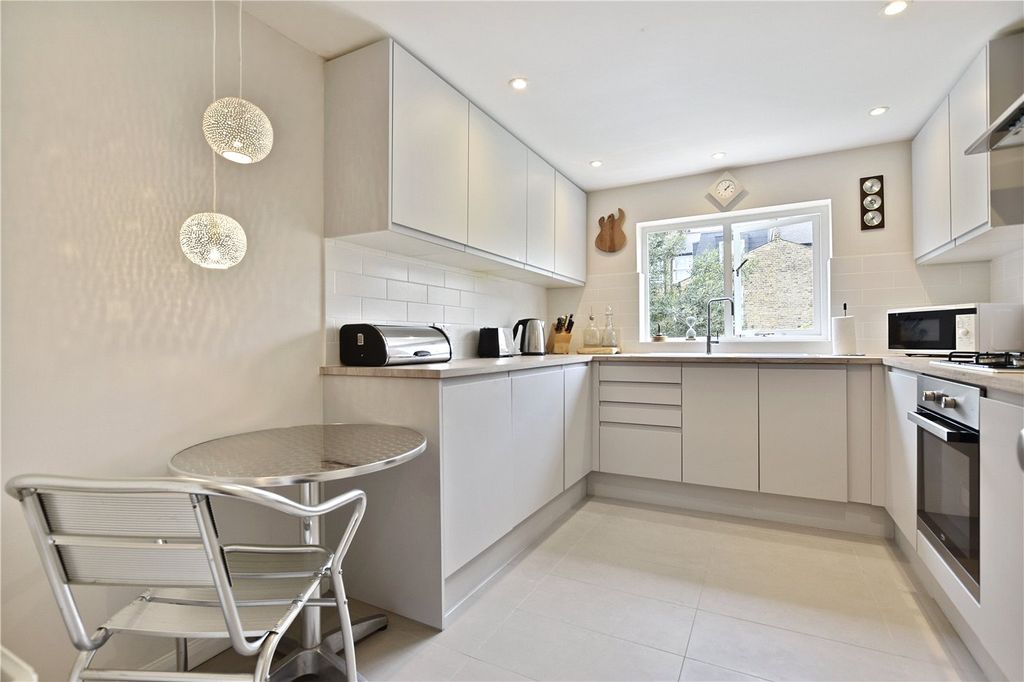 Property photo 2 of 10 Picture No. 08