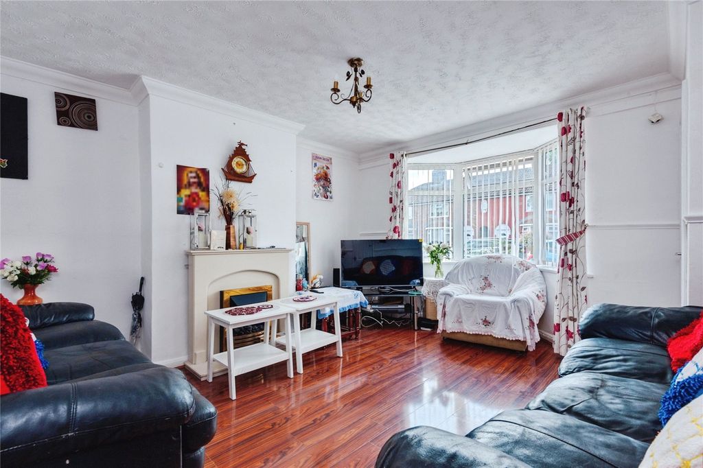 Property photo 3 of 17 Picture No. 16