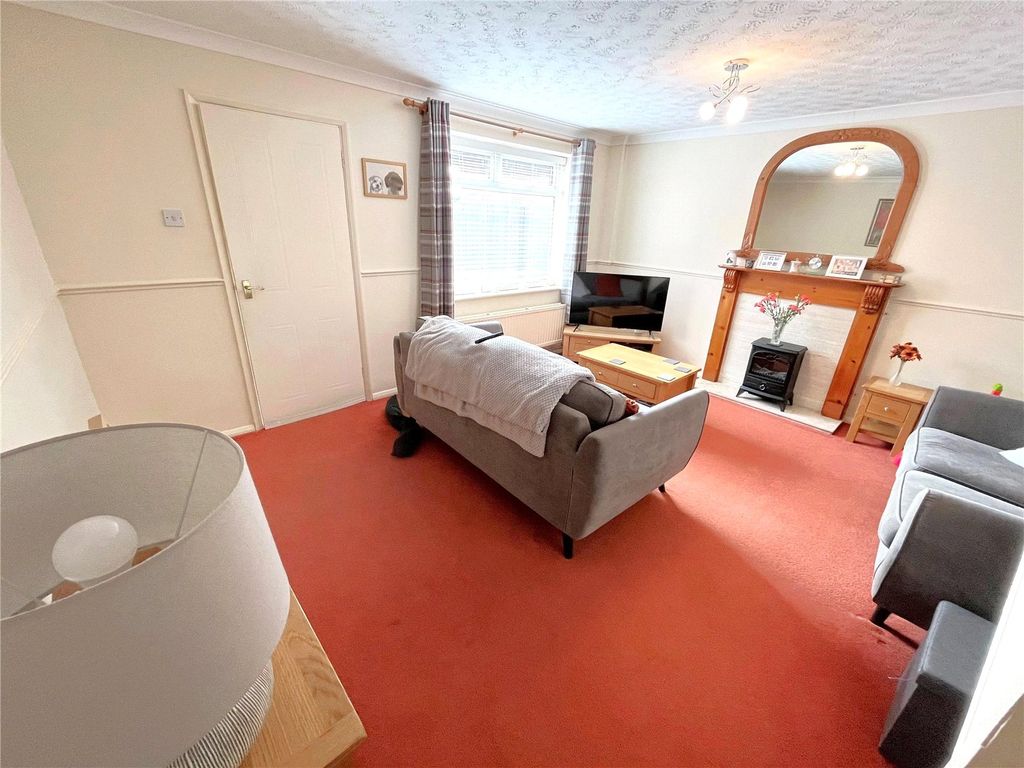Property photo 3 of 16 Picture No. 15