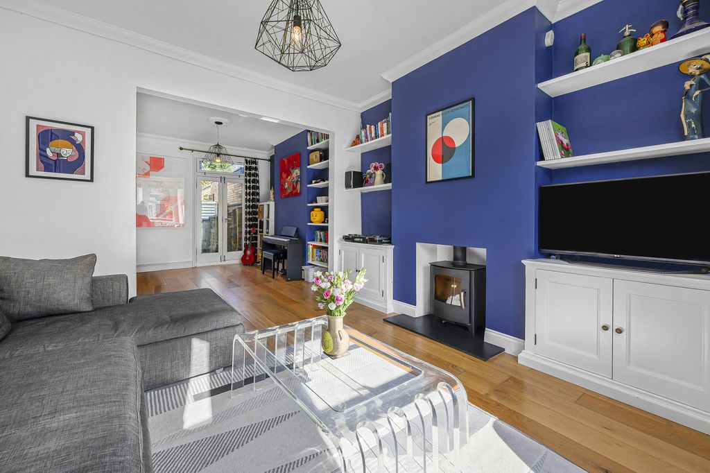 Property photo 1 of 17