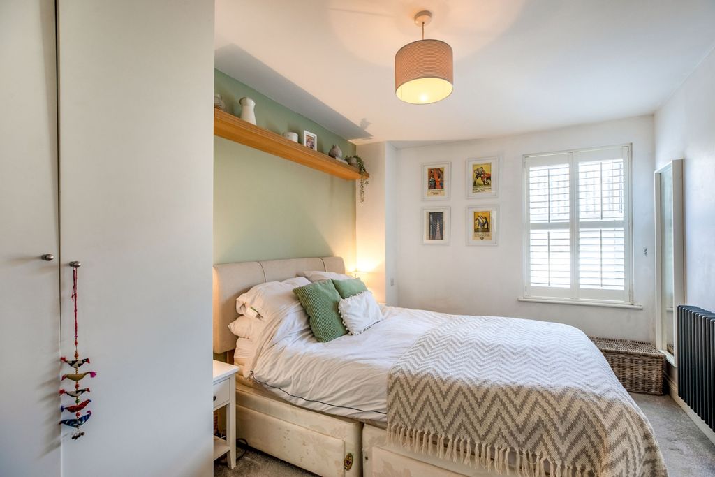 Property photo 2 of 10 471F0E98-Bbfd-Ef1...