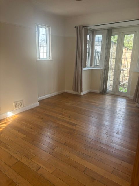 Property photo 1 of 2