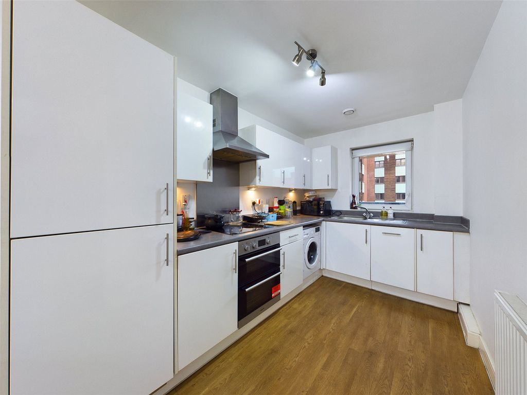 Property photo 1 of 10 Picture No. 06
