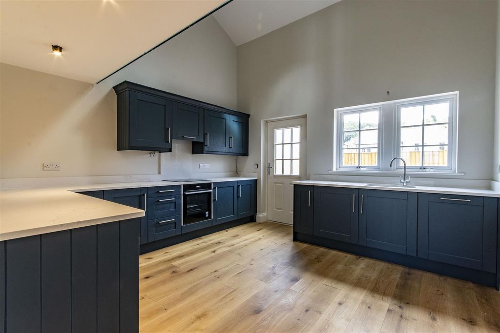 Property photo 2 of 16 Moor Lane_1.Jpg