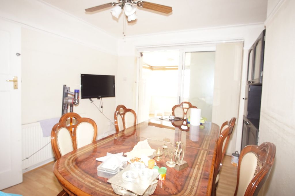 Property photo 3 of 23