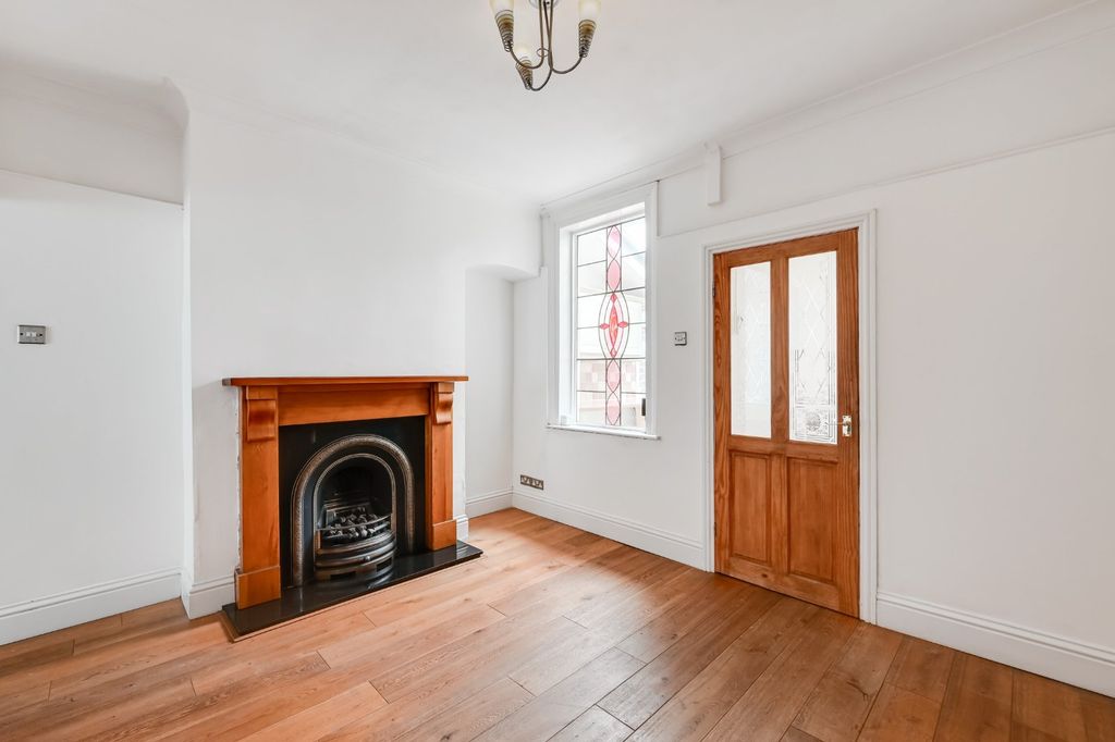 Property photo 2 of 11 Picture 2