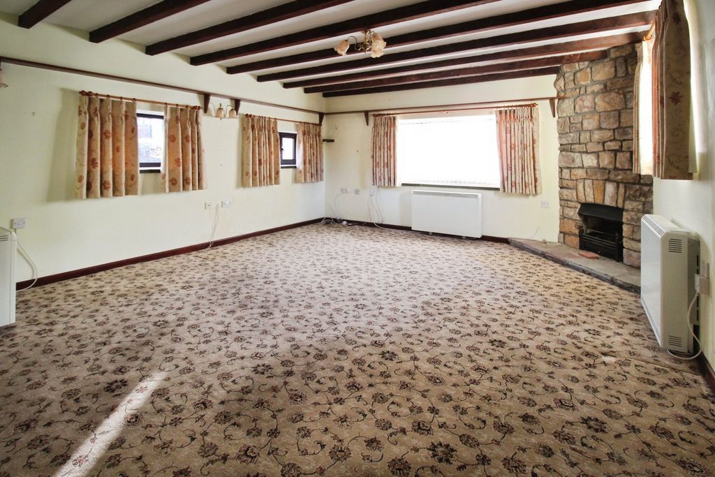 Property photo 2 of 10 Lounge/Dining Room