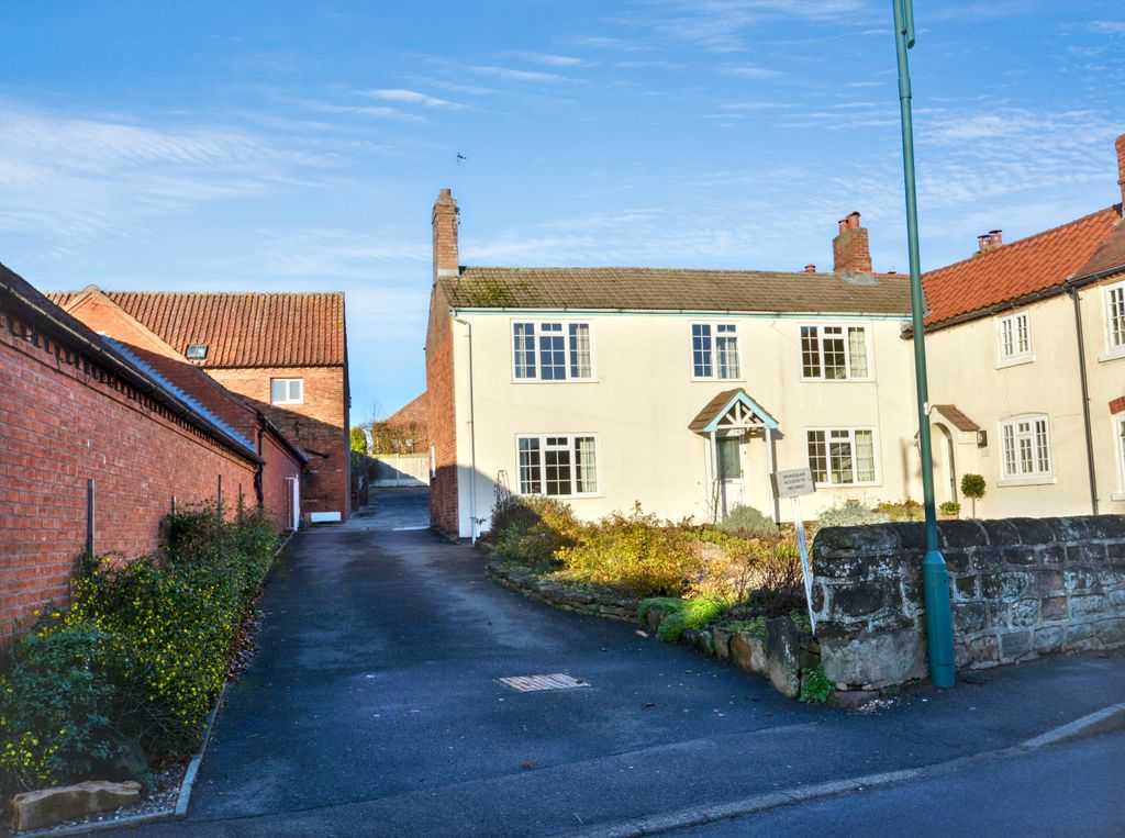 Property photo 1 of 17 Front