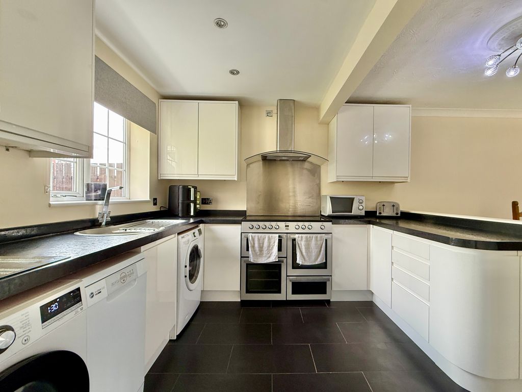 Property photo 2 of 23 Img_1145