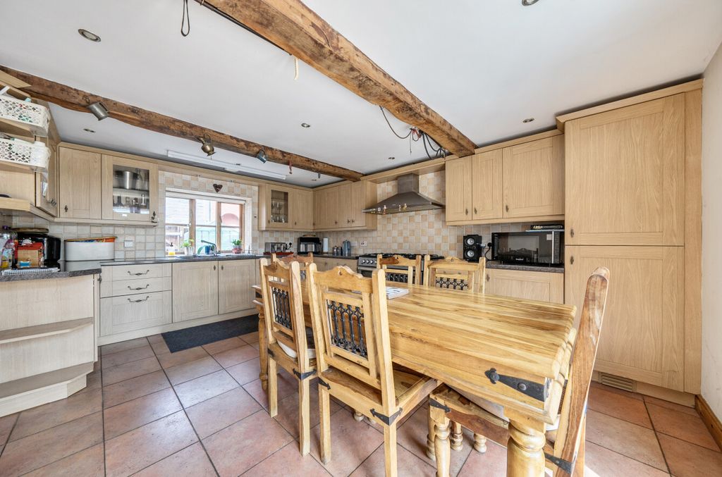 Property photo 3 of 27 1464584-12-6A1Acf...