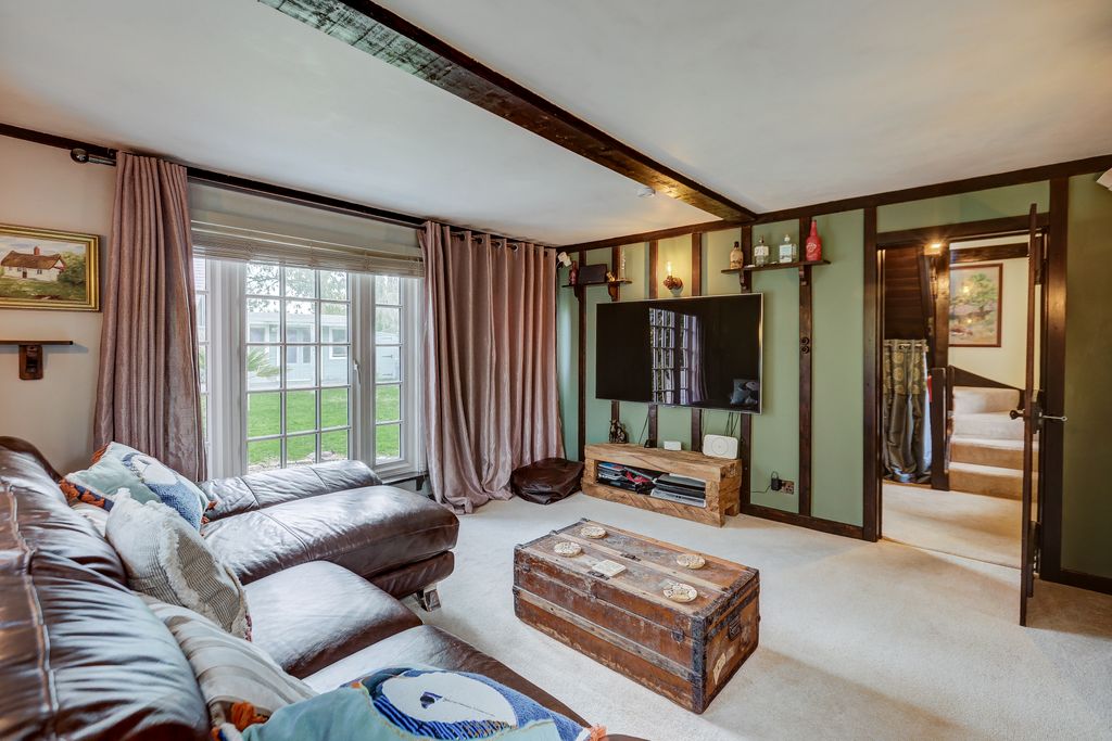 Property photo 3 of 46 15Atc-8