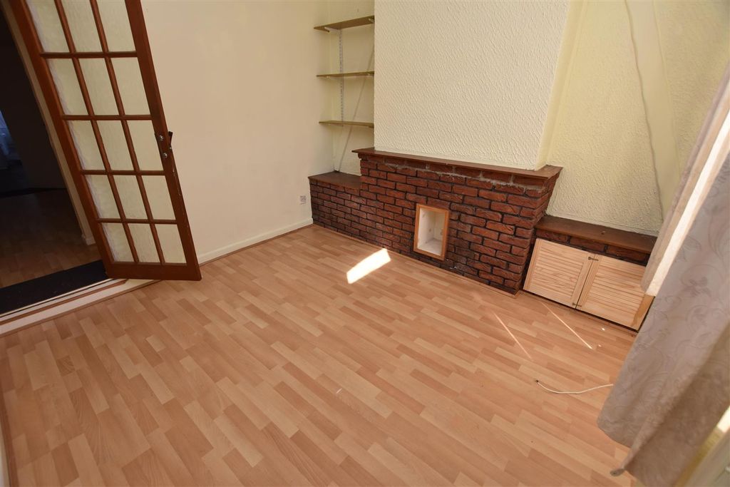 Property photo 3 of 8 Living Room