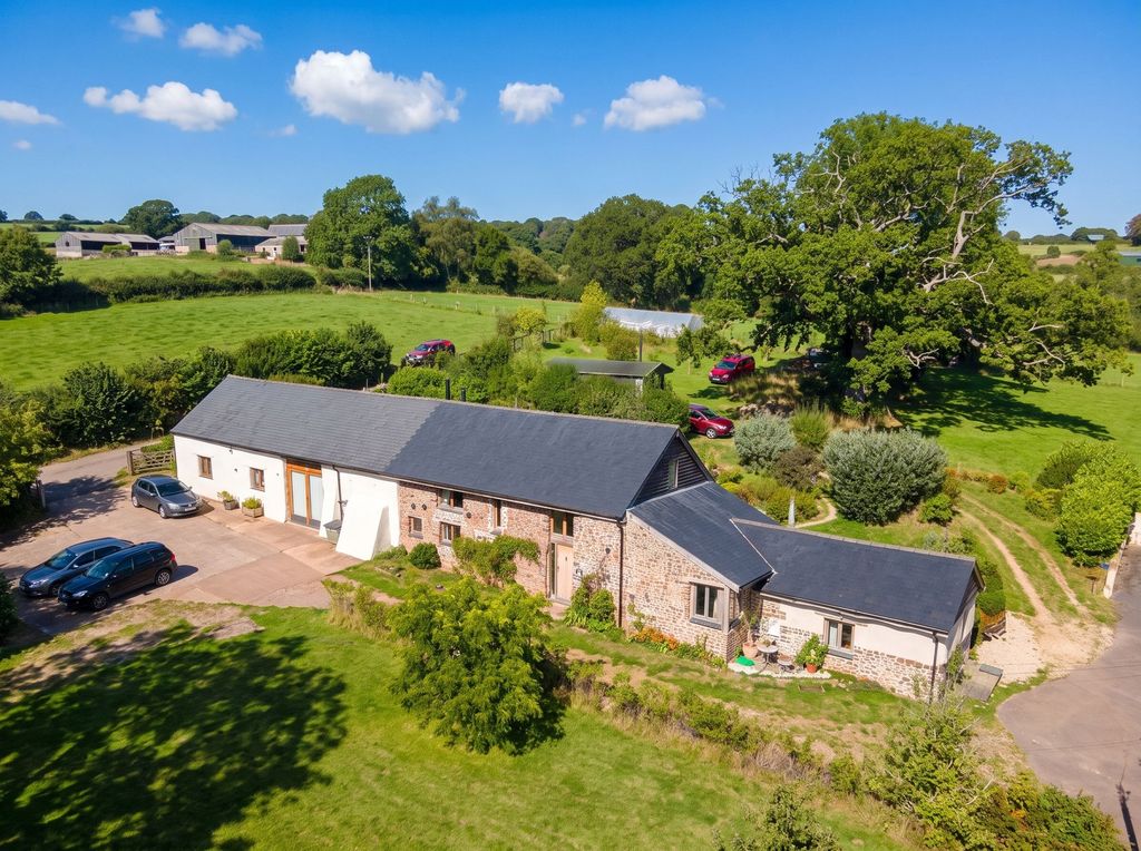 Property photo 1 of 33
